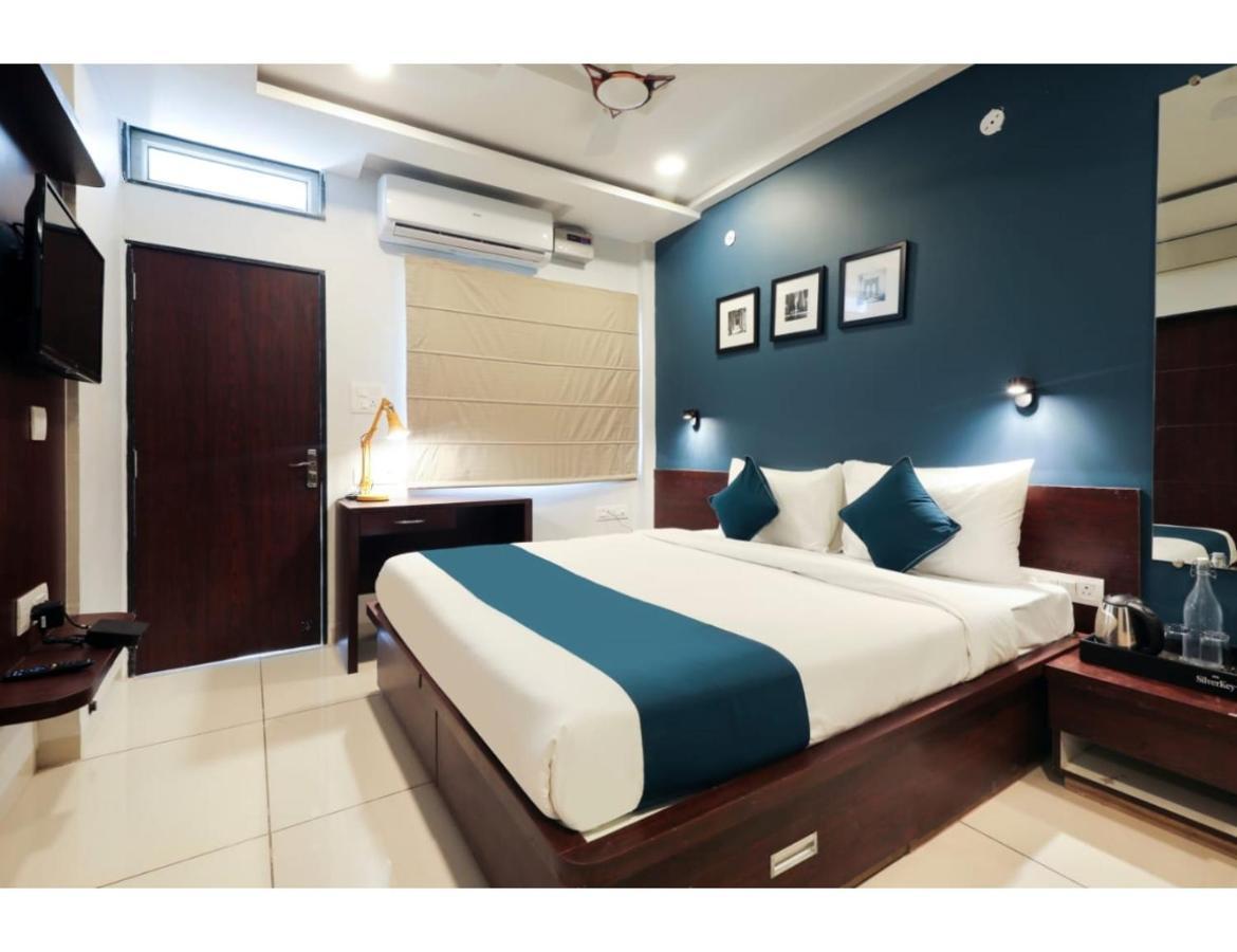 The Sky Earth, Homestay *